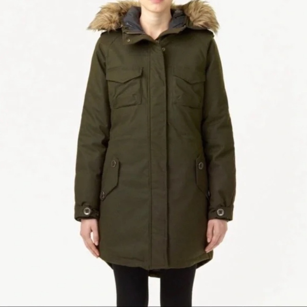 Aritzia Community Paradigm Parka Sz SM - Picture 13 of 14